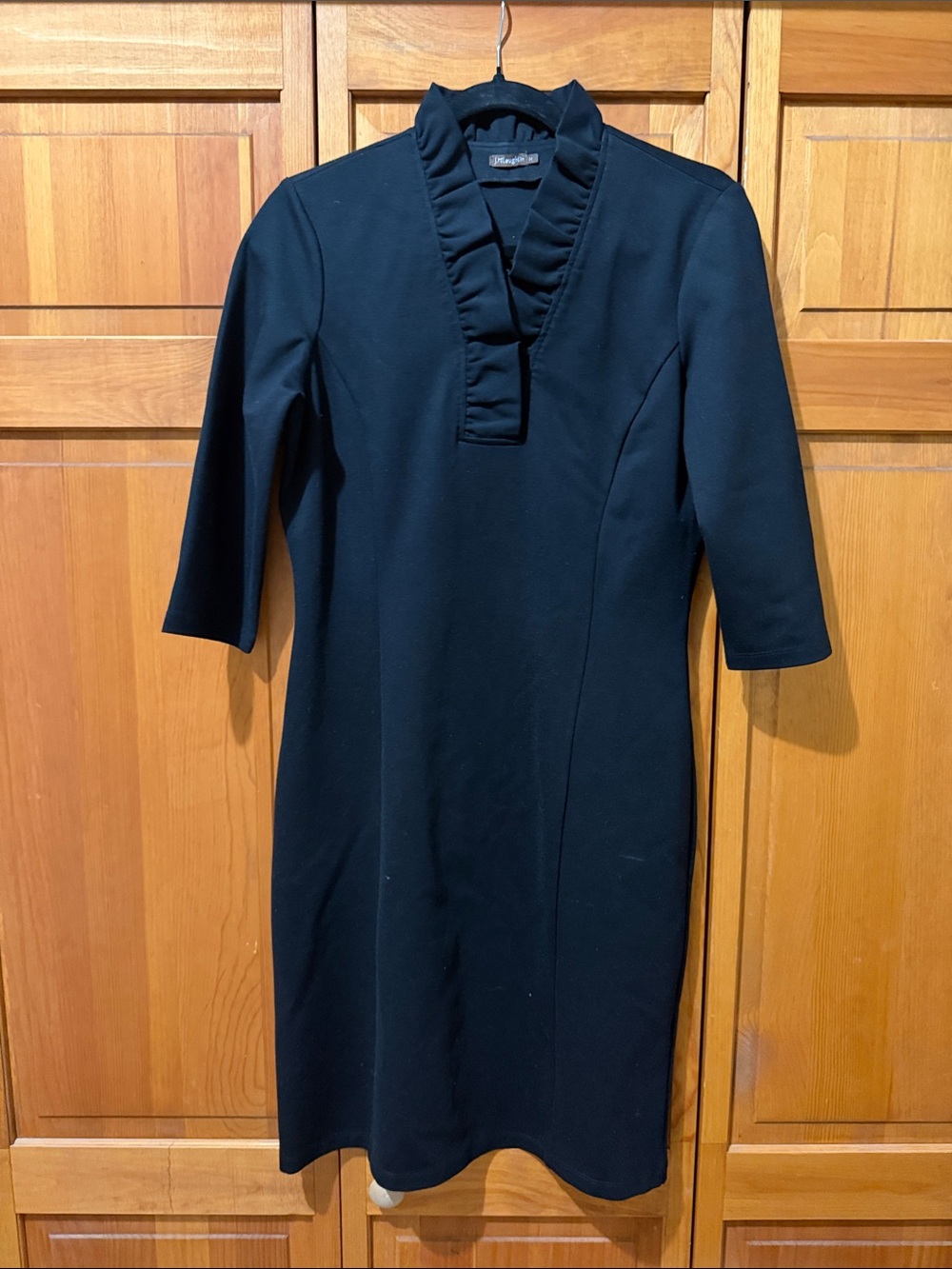 J McLaughlin Durham Ruffle Neck Black Dress Medium Career workwear Office NWT